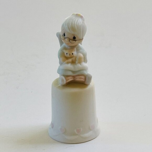 Vintage Precious Moments Thimble Purrfect Grandma 1984 White Samuel J Butcher - Picture 1 of 8